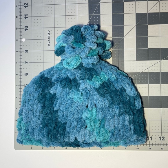 Handmade Kid’s Super Soft & Cozy Winter Hat With Loopy Pom-Pom - Variegated Teal - Picture 8 of 9